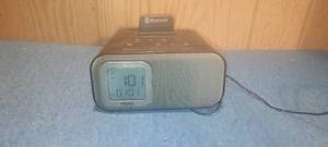 lot 70 image: Bluetooth clock radio