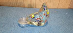 lot 80 image: Vintage heavy glass bird