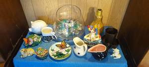 lot 91 image: miscellaneous home decor items
