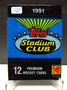 lot 10 image: 1991 Topps Stadium Club Hockey Unopened Wax Pack 1 Wayne Gretzky