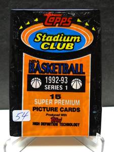 lot 54 image: Wax Pack of 1992-93 Stadium Club Series 1 Possible Shaq Rookie  Jordan Beam Team