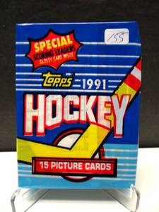 lot 155 image: 1991 TOPPS STADIUM CLUB HOCKEY WAX PACK - EXCELLENT CONDITION JAGR ROOKIE
