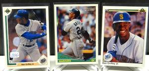 lot 206 image: KEN GRIFFEY JR UPPER DECK INVESTMENT CARDS - #555, 400 & 156