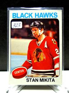 lot 323 image: VINTAGE 1975-76 TOPPS HOCKEY #30 STAN MIKITA BLACK HAWKS $$