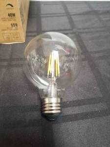 lot 128 image: G25 40w LED bulbs -qty 5