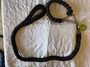 lot 184 image: Large dog leash & collar 4 feet heavy black