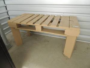 lot 60 image: Pallet table, coffee tablekids table