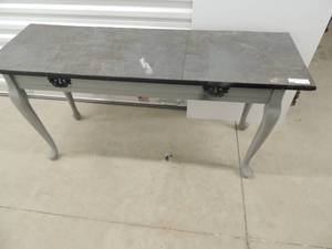 lot 81 image: sofa table