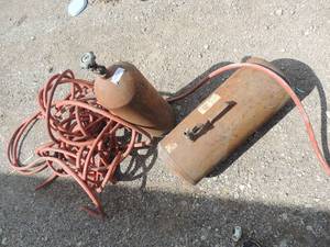 lot 204 image: ACETALINE TANKS X 2 W  HOSE