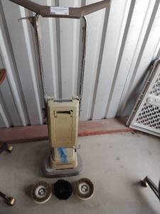 lot 237 image: Electrolux heavy duty floor buffer