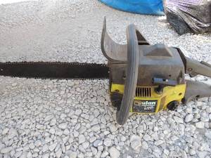lot 250 image: Poulan chain saw 2750 Farmhand 18 bar