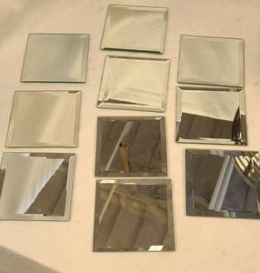 lot 514 image: 10 5-inch Display Mirrors