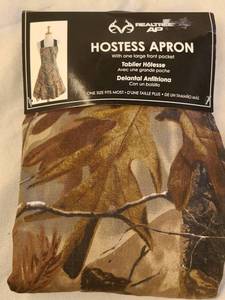 lot 522 image: Realtree Hostess Apron