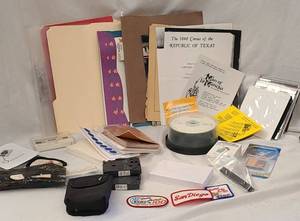 lot 552 image: Assorted Office Supplies