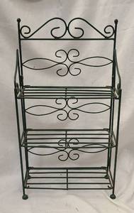 lot 564 image: Small Wire Shelf