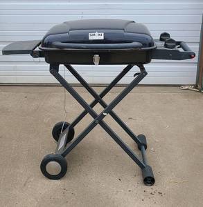 lot 571 image: Smoke Canyon Collapsible Propane Grill