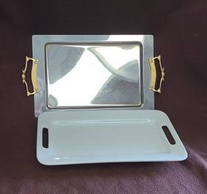 lot 579 image: 2 Serving Trays