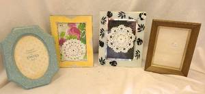 lot 595 image: 4 Standing Picture Frames