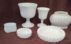 lot 629 image: Milk Glass Items