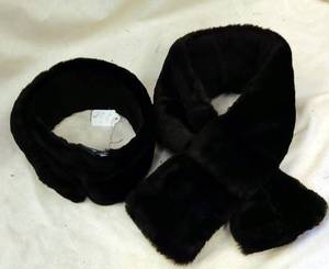lot 641 image: Cheveux Velvet Wraps