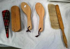 lot 648 image: 5 Brushes