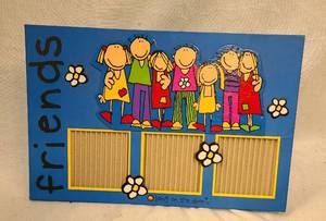lot 692 image: 3 Slot Picture Frame