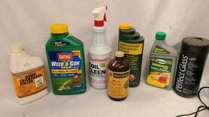 lot 713 image: Home and Garden Chemicals