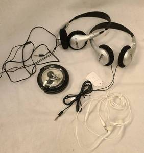 lot 717 image: Headphones