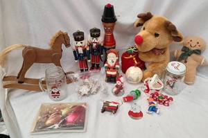 lot 737 image: Assorted Christmas Themed Items