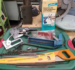 lot 743 image: Assorted Tools