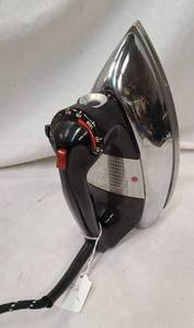 lot 753 image: Vintage GE Iron