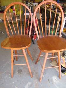 lot 28 image: Brown swivel bar stools  49x17 good condition QTY 2