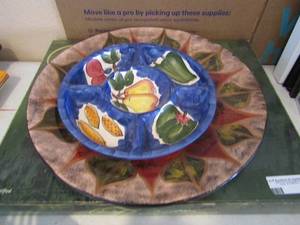 lot 63 image: 10 divided veggie tray with dip bowl, 16 dcor plate 18x14 Florentine platter