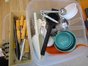 lot 68 image: Sushi wraps, measuring cups & spoons, can opener