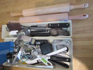 lot 69 image: Kitchen lot- 2 wooden rolling pins, potatoes masher, cookie cutters and more