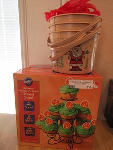 lot 74 image: Christmas buckets and cookie cutters 2 Halloween cupcake stands
