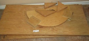 lot 100 image: Custom Whelping Box for mama dog and babies.