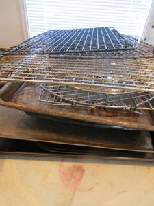 lot 126 image: Baking sheets and oven racks