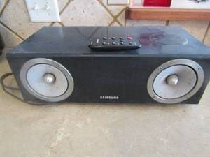 lot 143 image: Samsung indooroutdoor Bluetooth speakers with remotes