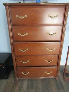 lot 152 image: 5 drawer chest matches #151 58x38x18