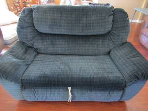 lot 22 image: Blue sofa bed twin size 36x52x38