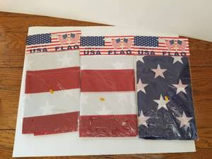 lot 67 image: Selection of 3 - 3 by 5 American flags - new in package