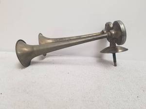 lot 24 image: Vintage boat horns