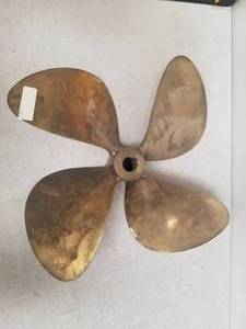 lot 96 image: Large brass 21 prop - 22RH26