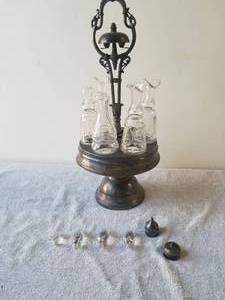 lot 125 image: Rotating castor set with butler bell