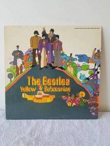 lot 159 image: Beatles - Yellow Submarine album