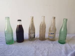 lot 124 image: Selection of old Dr. Pepper bottles