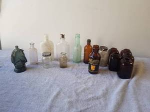 lot 173 image: Selection of vintage glass bottles