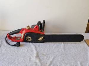 lot 248 image: Homelite 16inch electric chainsaw