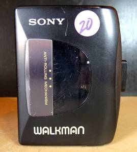 lot 20 image: VINTAGE Sony WM-EX10 Cassette WalkmanAnti-Rolling Mechanism